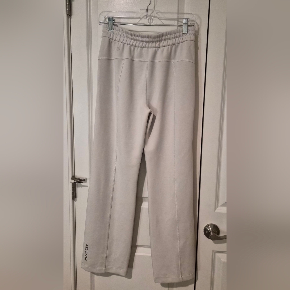 Lululemon Softstreme High-Rise Pant Size 6 Color:Bone - Picture 3 of 3